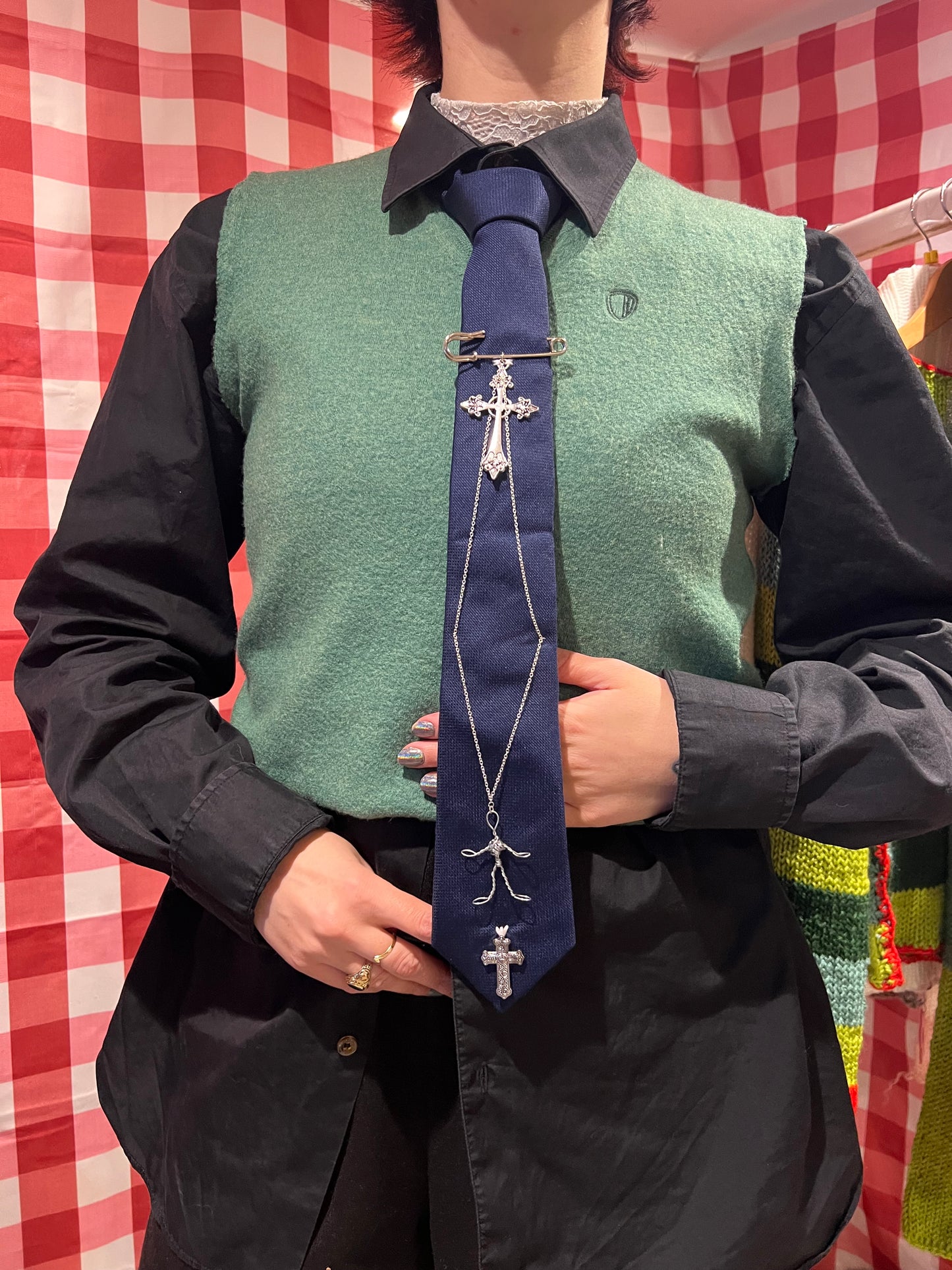 Navy cross tie