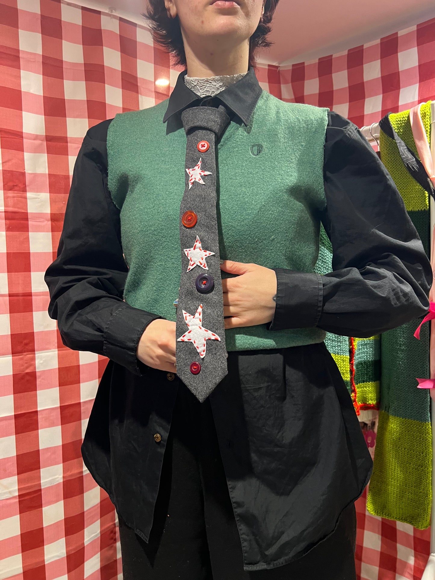 Star tie