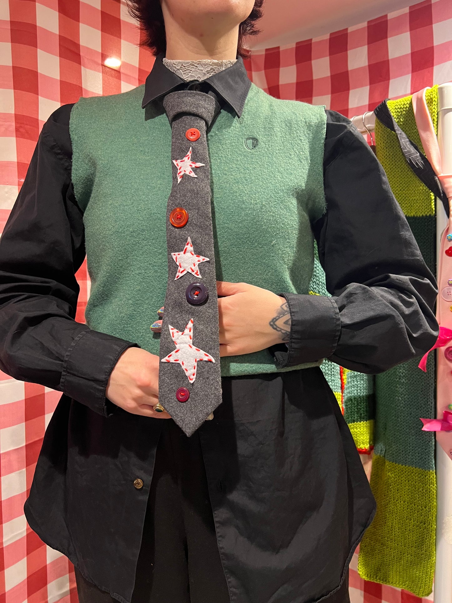 Star tie