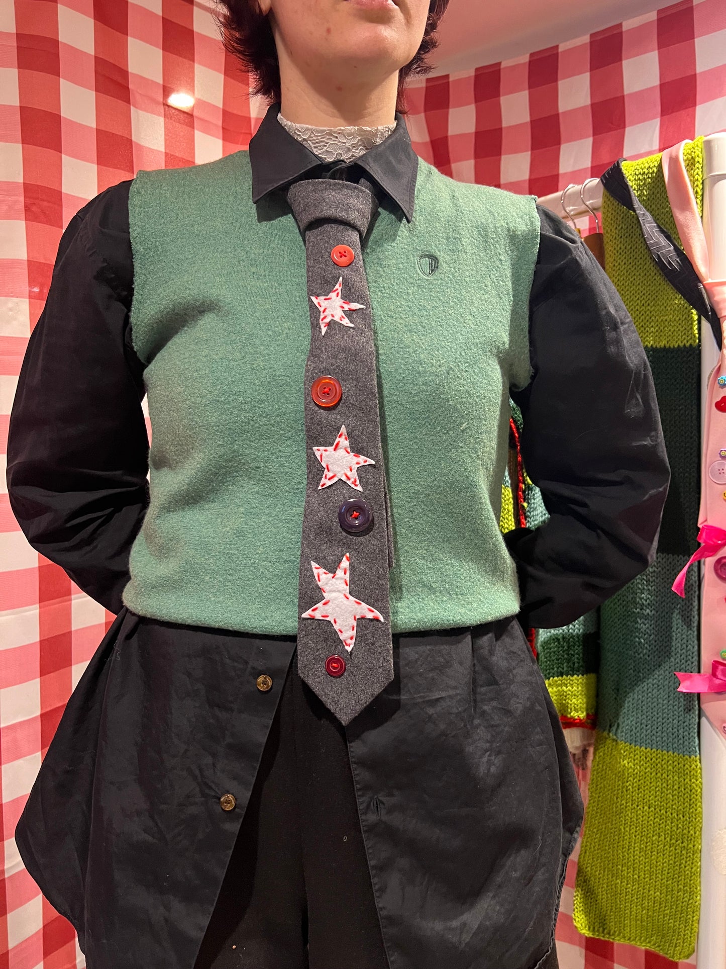 Star tie