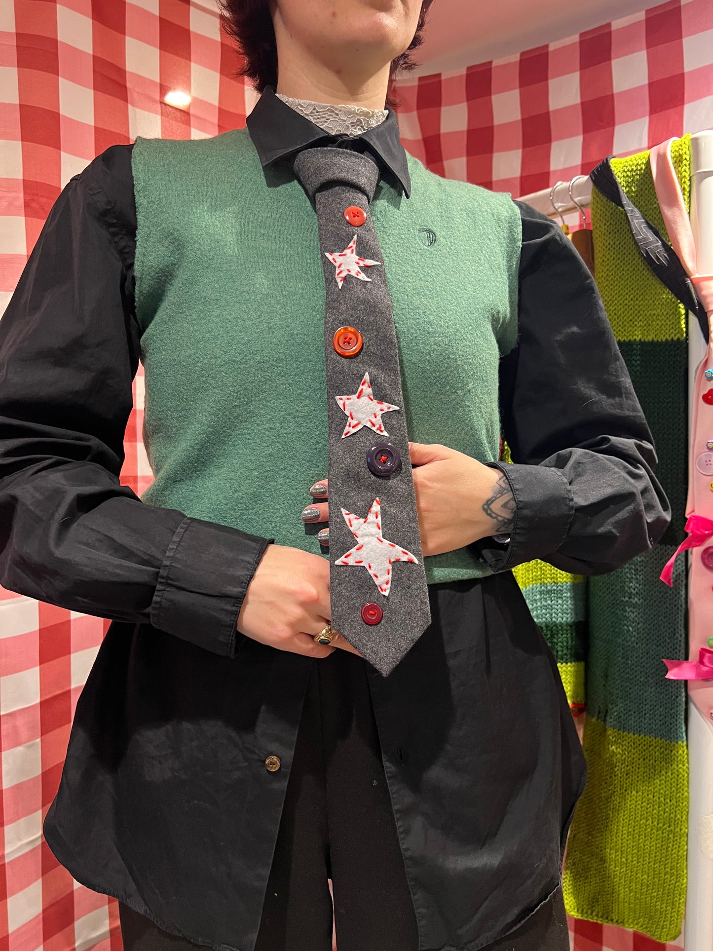 Star tie